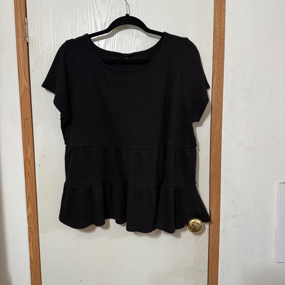 Torrid Waffle Knit Tiered Top – Black, Size 1 - Picture 4 of 6